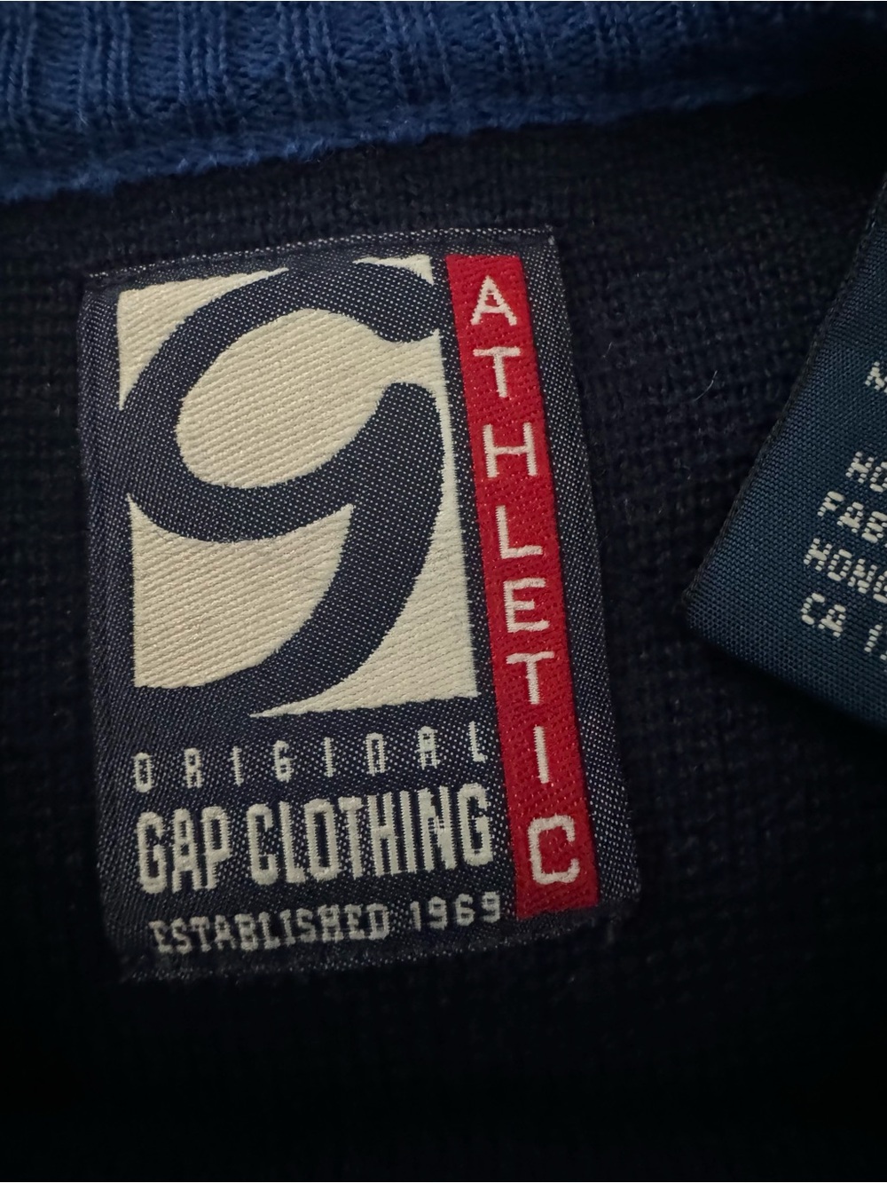 Vintage GAP 100 % merino wool Navy Crewneck Sweater with Blue and Cream Stripes - Picture 3 of 5